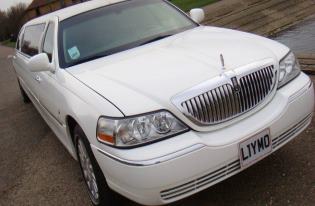 WHITE WEDDING LIMO HIRE